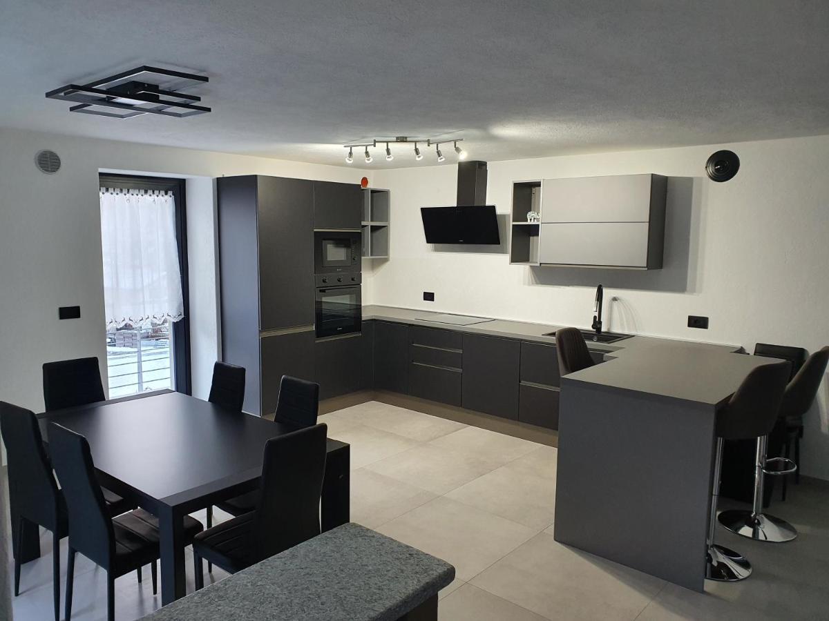 Casa Vacanza Lo Nano เฟนิส ภายนอก รูปภาพ