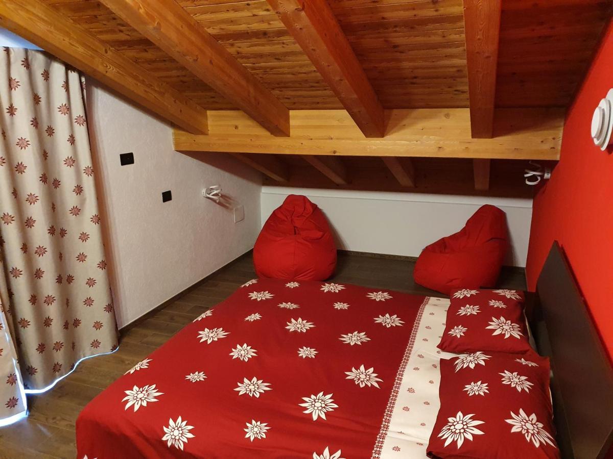 Casa Vacanza Lo Nano เฟนิส ภายนอก รูปภาพ