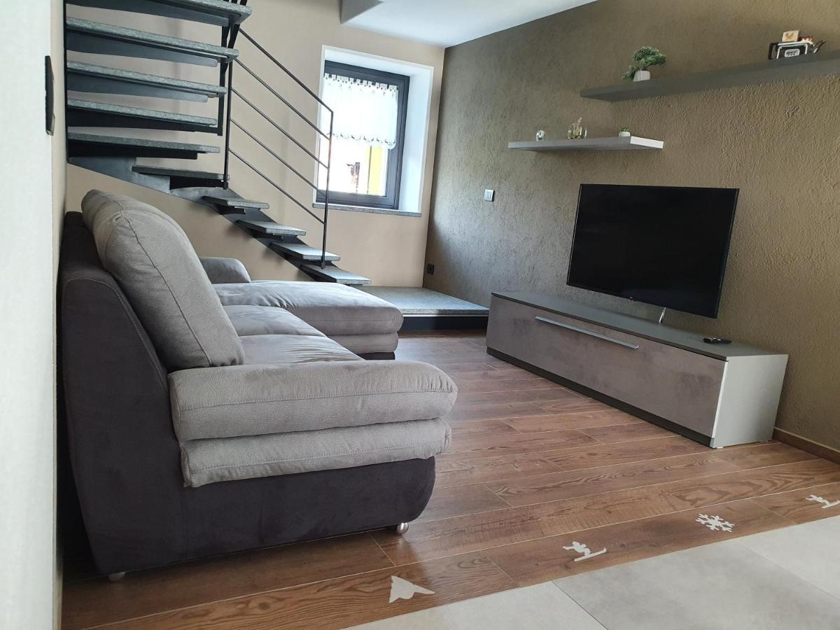 Casa Vacanza Lo Nano เฟนิส ภายนอก รูปภาพ